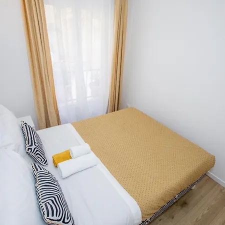 Luxueux 3p. Art Deco + Parking * קאן